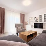 Olive Garden Retreat * Pridraga