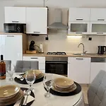 Olive Garden Retreat Apartment