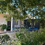 Olive Garden Retreat Pridraga