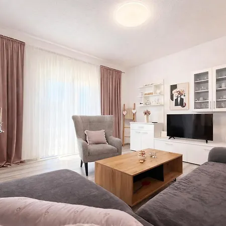 Olive Garden Retreat * Pridraga