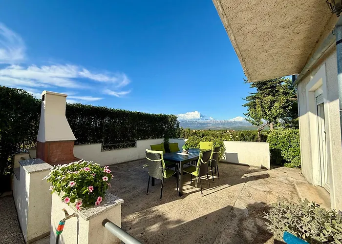 Olive Garden Retreat Διαμέρισμα Pridraga