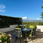 Olive Garden Retreat Apartment *