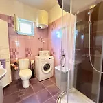 Olive Garden Retreat Apartment