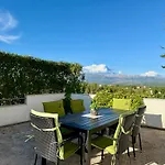 Olive Garden Retreat Apartment *